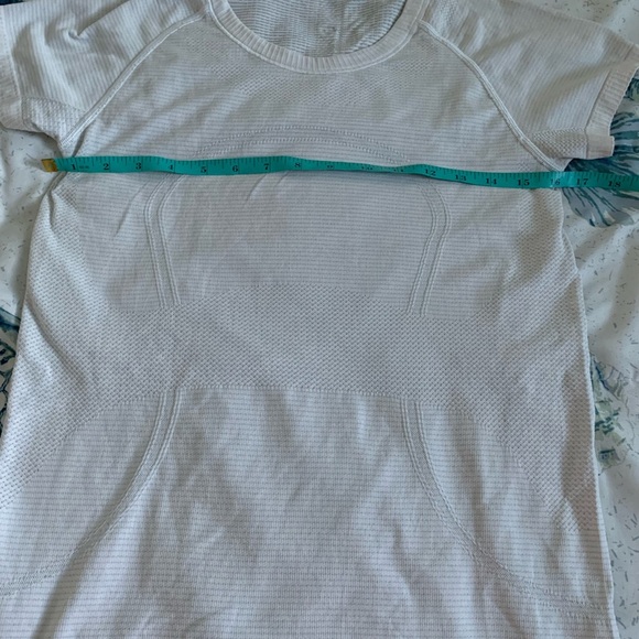 Lululemon Swiftly Tech Athletica White Short Sleeve Tee size 8 - Picture 5 of 6